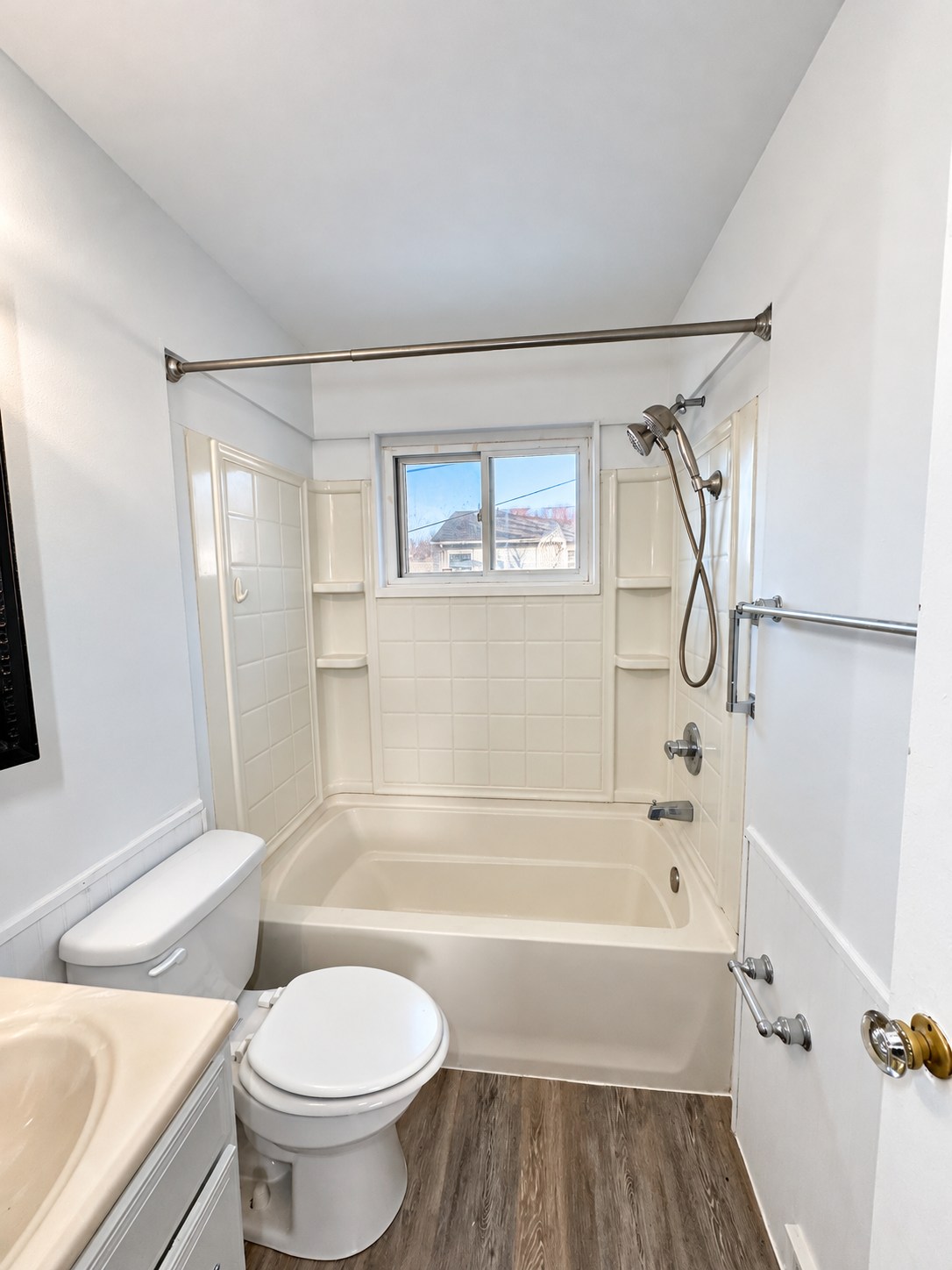 315 Chestnut Street — Bathroom, tub and shower