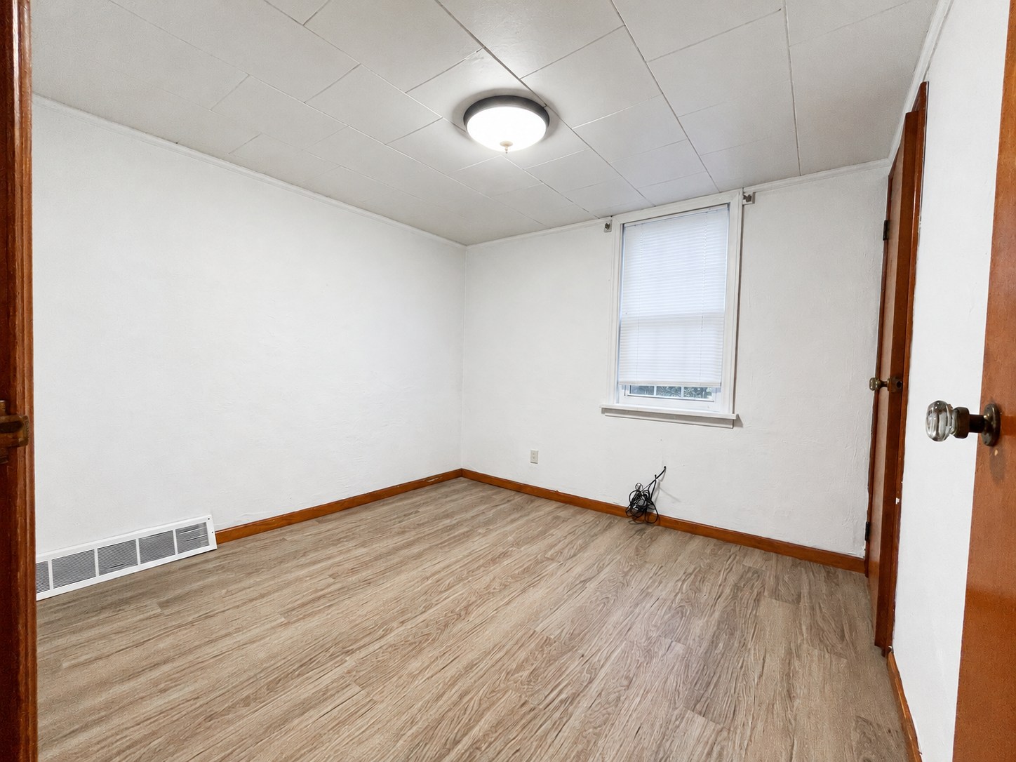 321 Chestnut Street, Unit B — Bedroom