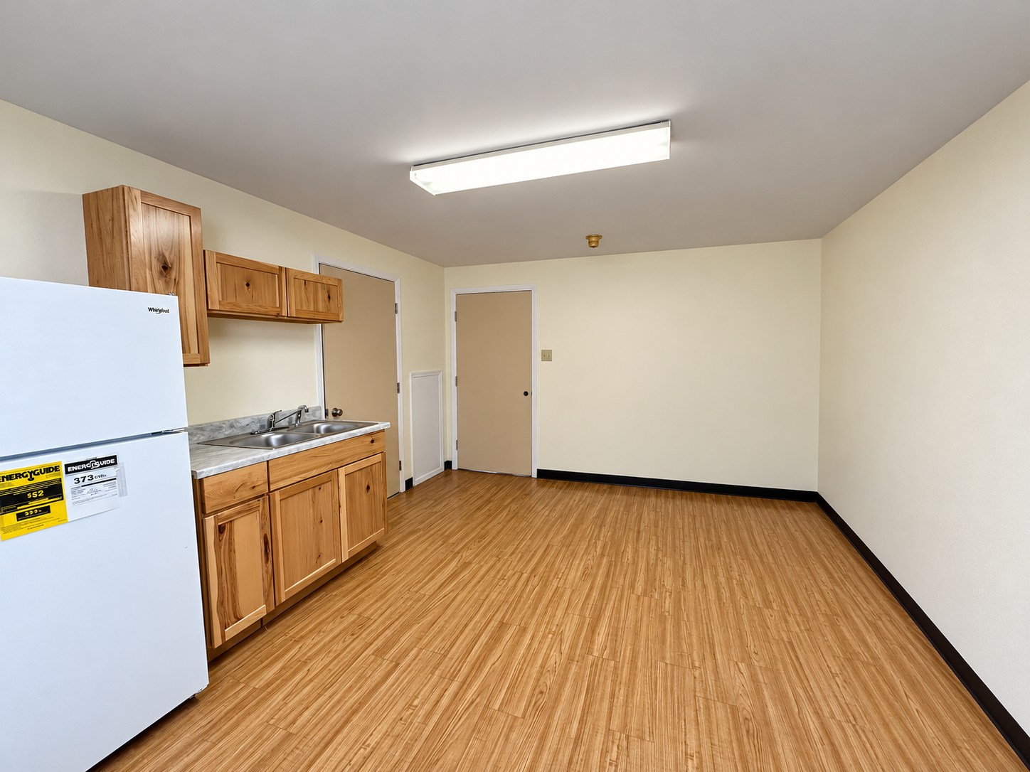 Blue Ridge room example 1 — Main room, alternate view