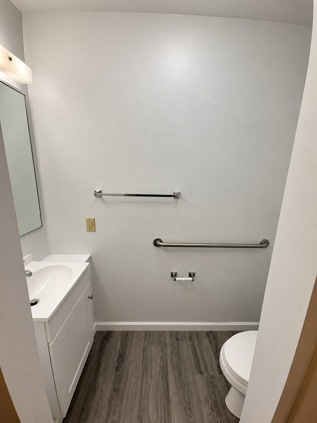 Blue Ridge room example 2 — Bathroom fixtures