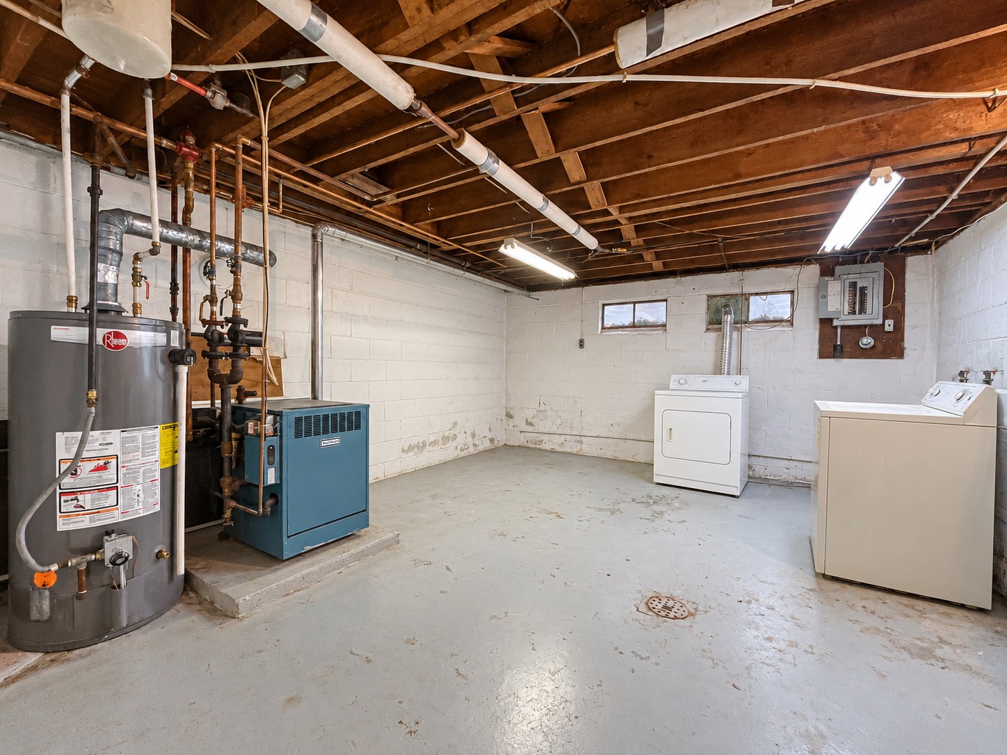 317 Chestnut Street — Utility and laundry area