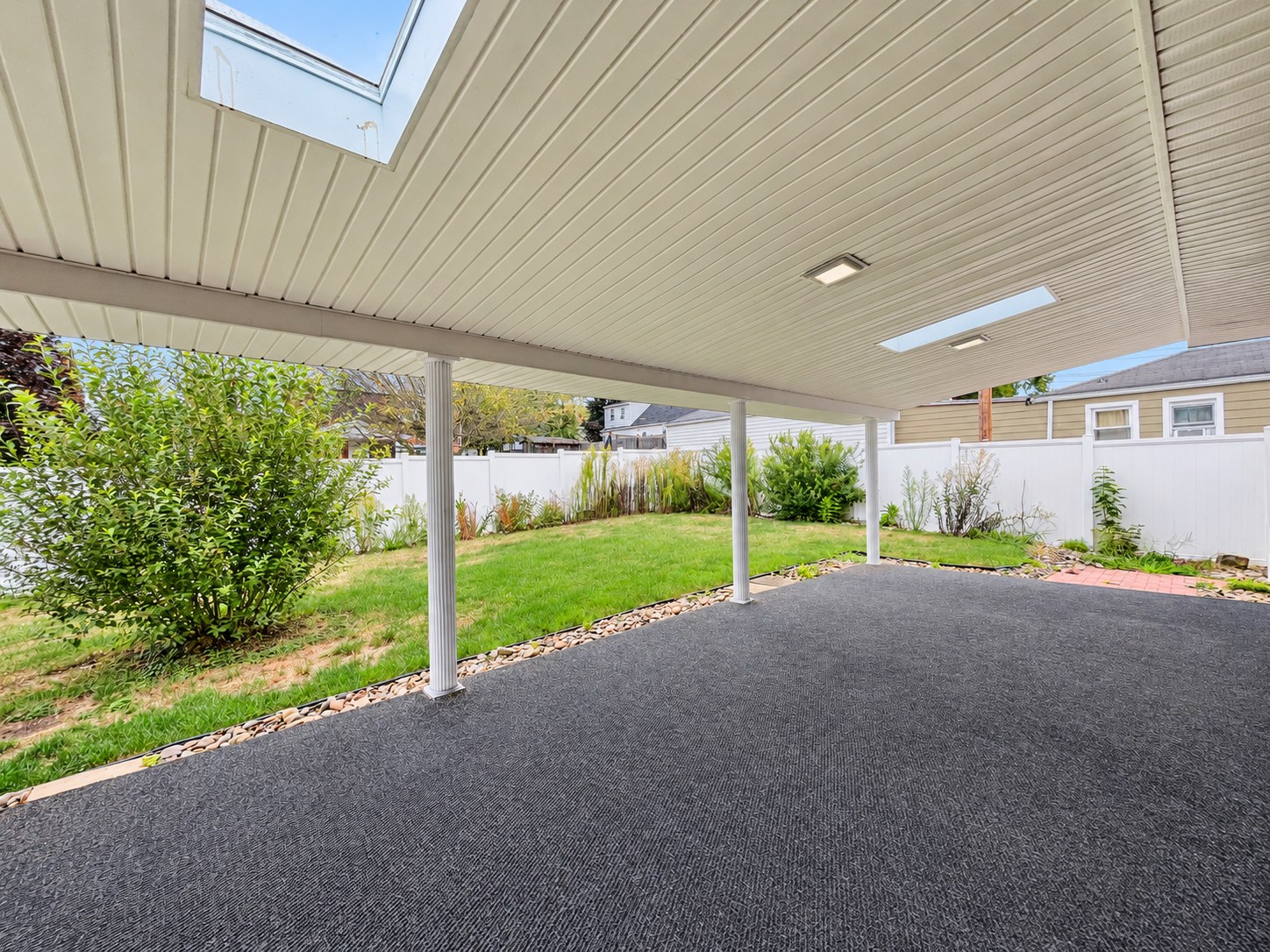 317 Chestnut Street — Covered patio